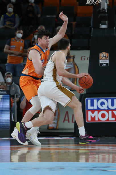 明了他不仅 明了他不仅