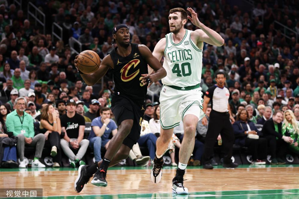 萨4球大胜 萨4球大胜